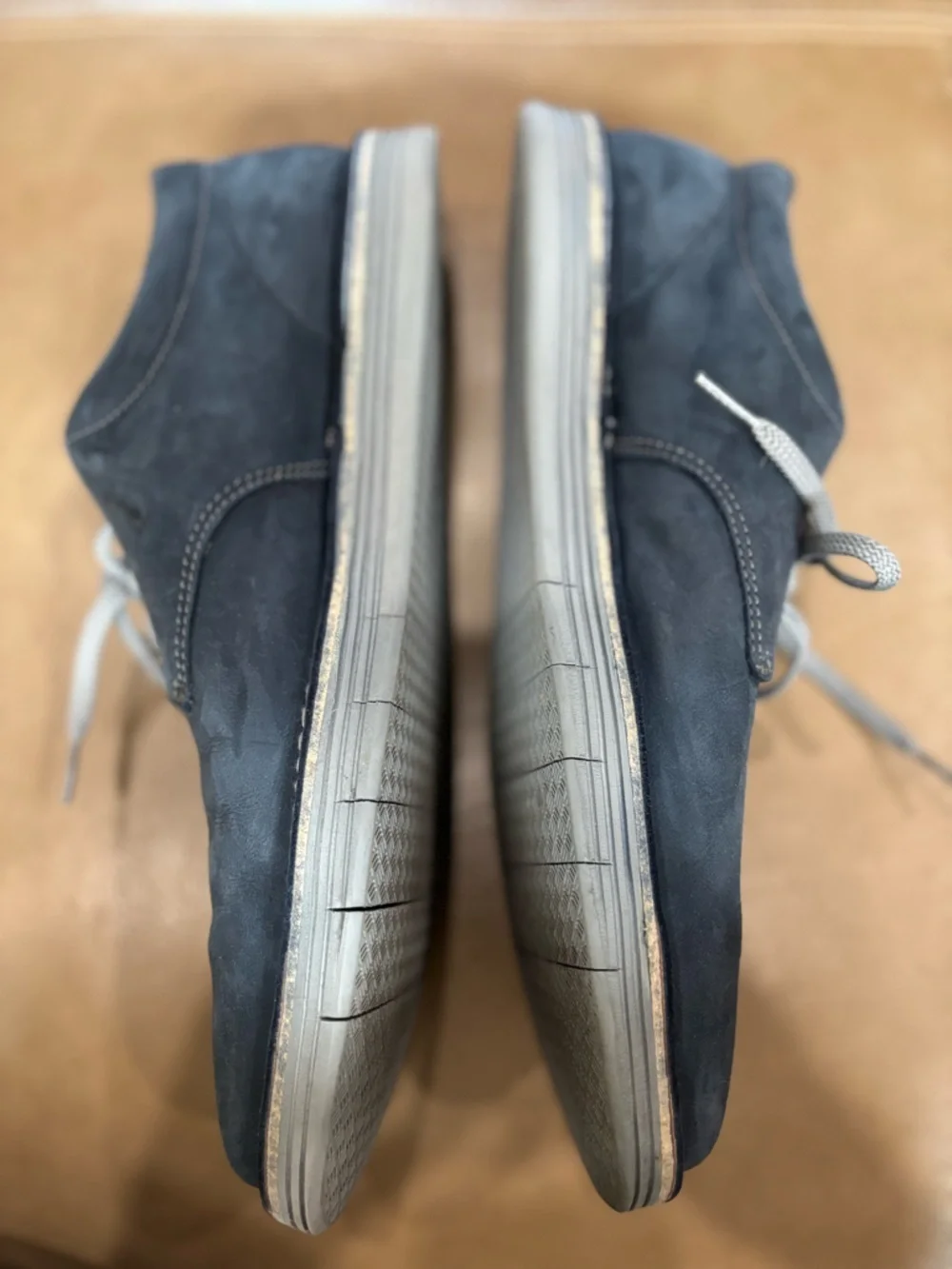 Clarks Men's Navy Suede Chukka Lace-Up dress Oxford shoes